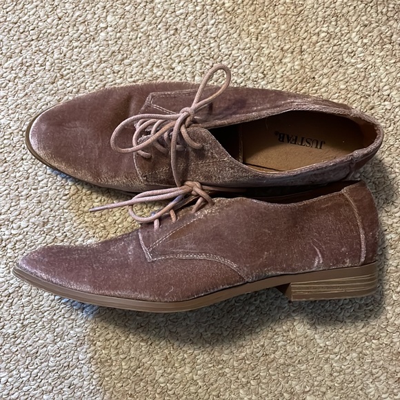 Pink Velvet Oxfords Just Fab Size 8.5 - Picture 2 of 2